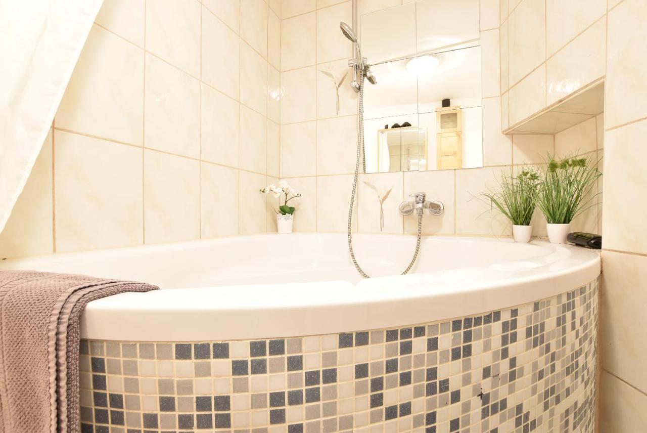 Huge Apartment In Awesome Location With Parking Innsbruck Eksteriør billede